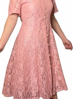 Elegant Pink Lace Button-Front Women's Dress